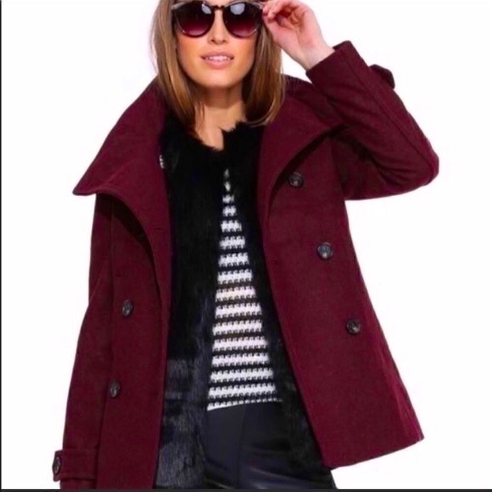 🌟HOST PICK⭐️ H&M burgundy Peacoat.